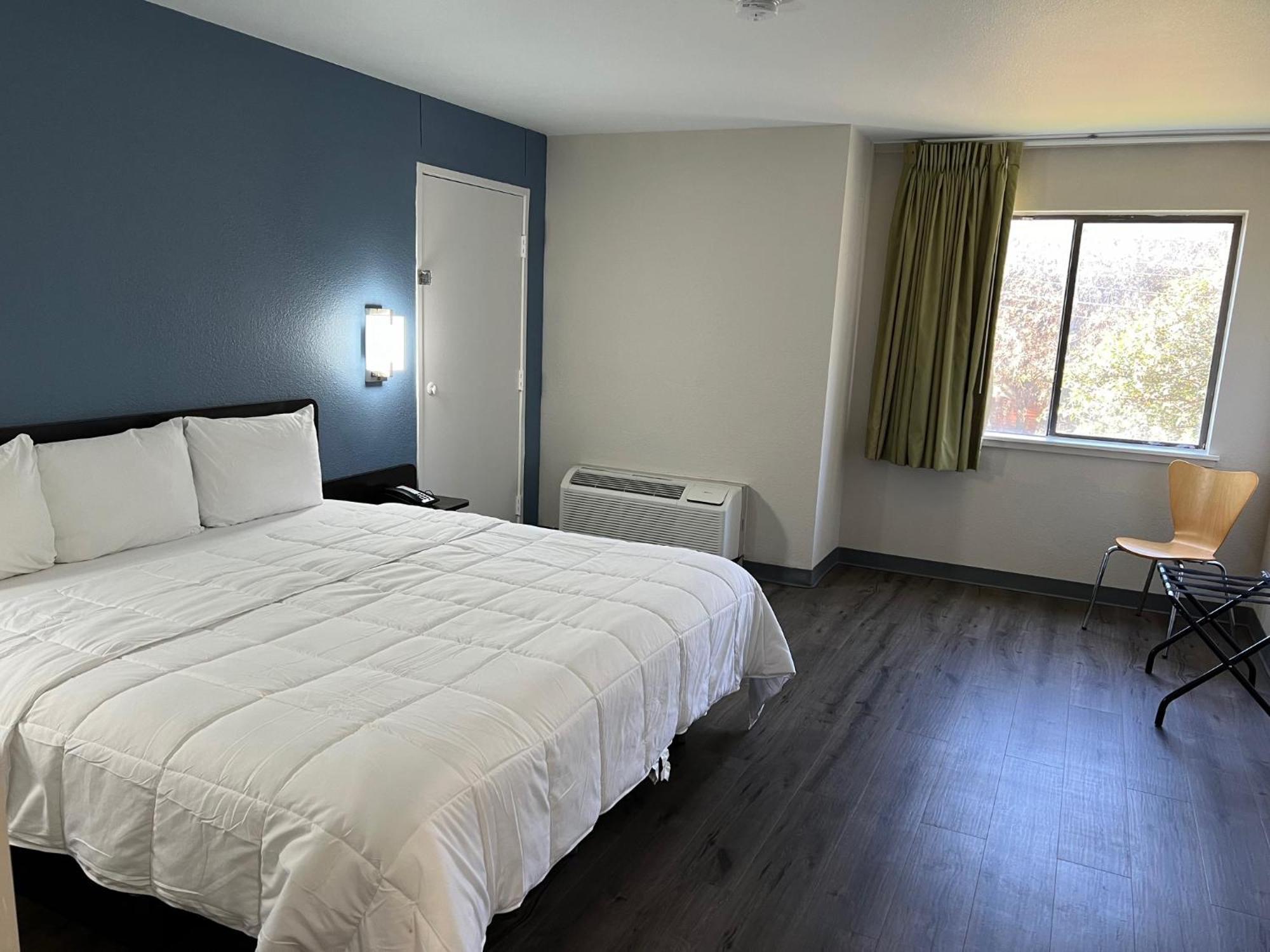 King Room - Non Smoking