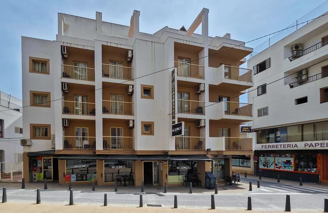 Azuline Hostal Dinamarca-1