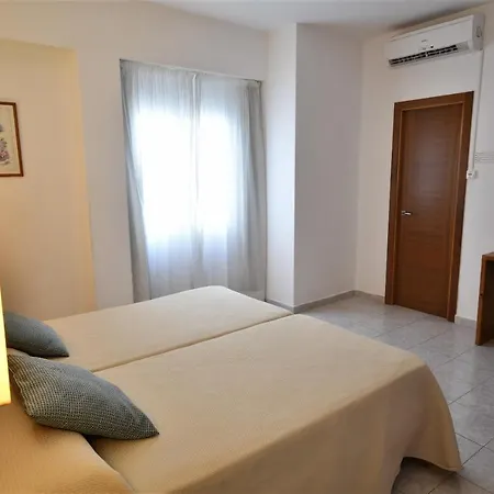 Hostal Mallorca-2