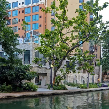 Hampton Inn & Suites On The San Antonio Riverwalk-2