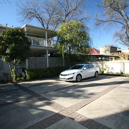 Brackenridge House Bed And Breakfast-3